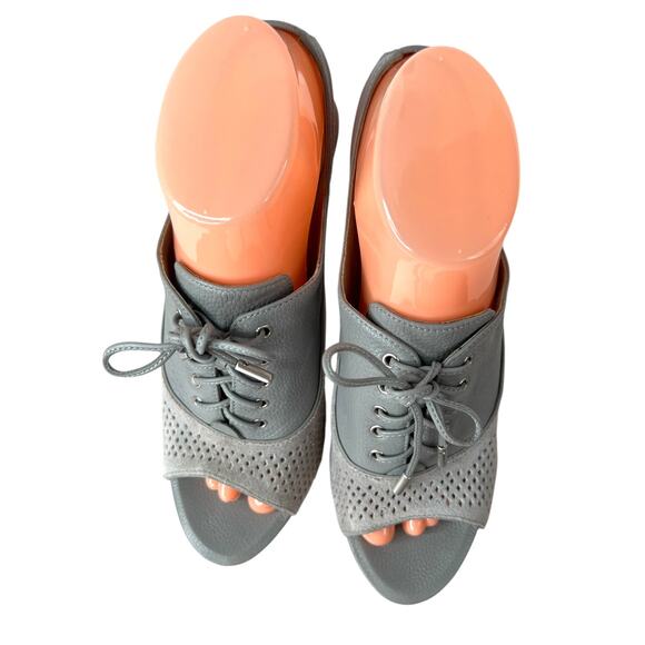 Kenneth Cole New York Perforated Leather Slingback Heels in Gray Women's Sz 7.5M - Picture 7 of 16